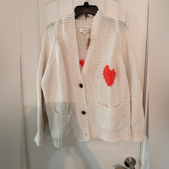 Mello Cream Cardigan with Heart Detail size Large NWT - Picture 3 of 6